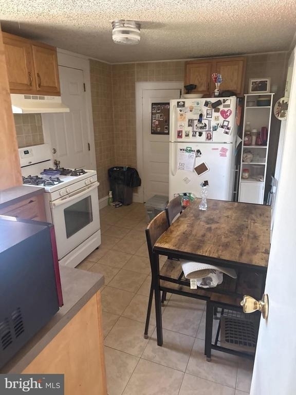201 Girard Road N - Photo 4