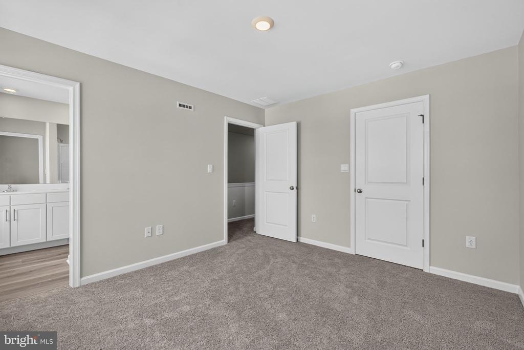 139 Essex Drive - Photo 22