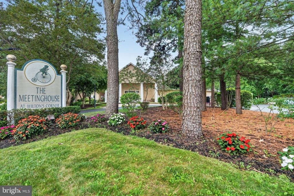 139 Essex Drive - Photo 43