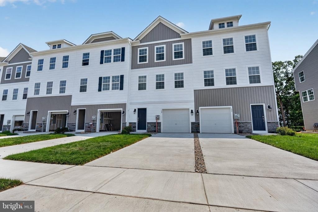 139 Essex Drive - Photo 42