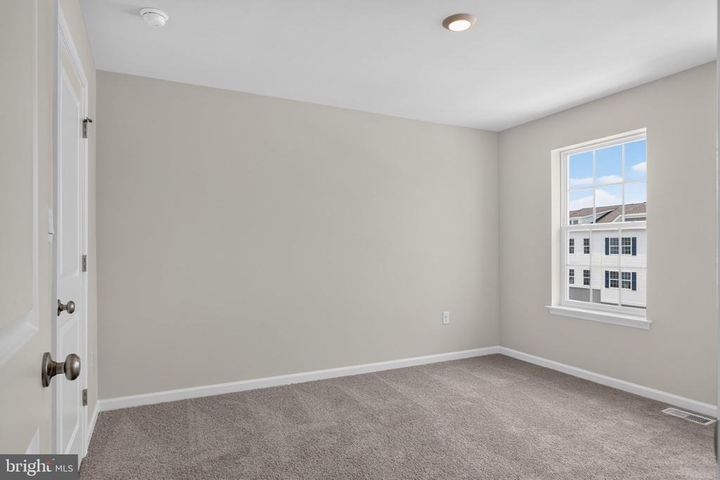 139 Essex Drive - Photo 23