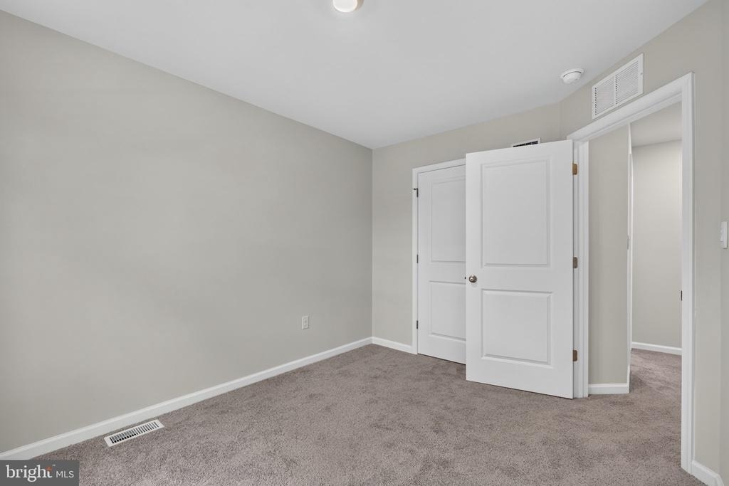 139 Essex Drive - Photo 29