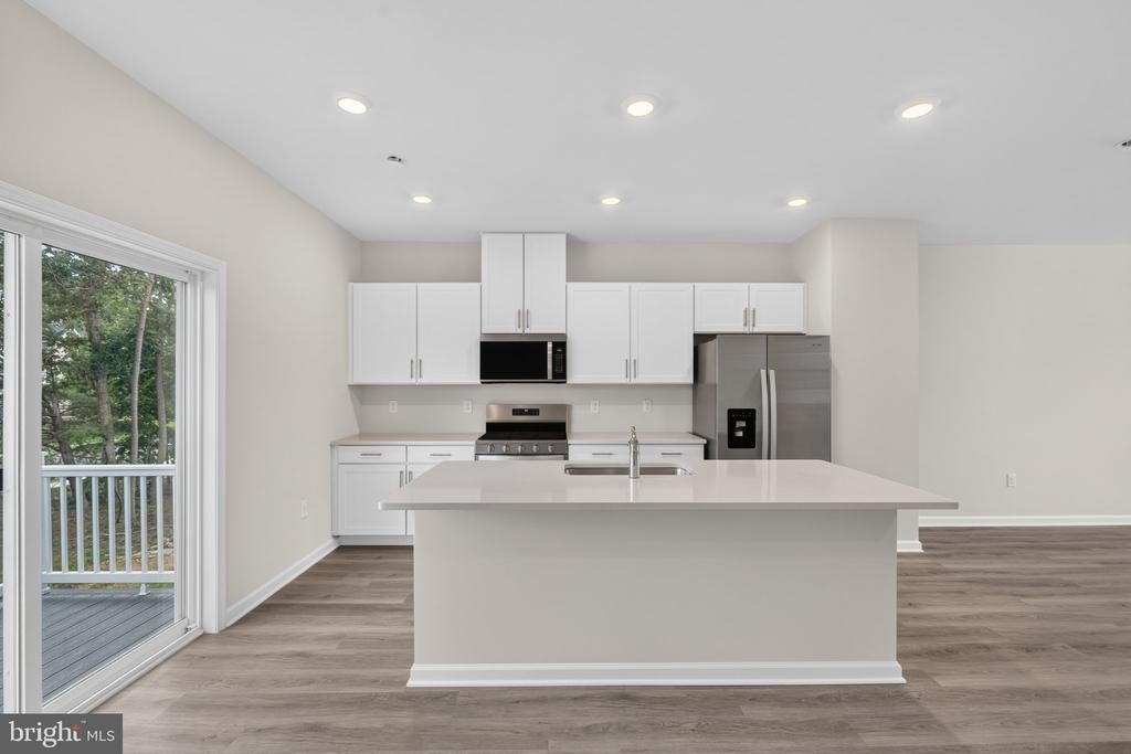 139 Essex Drive - Photo 10