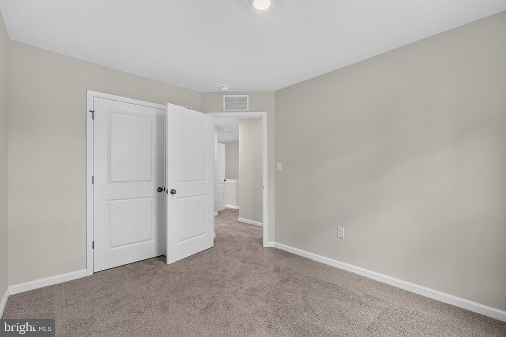 139 Essex Drive - Photo 28