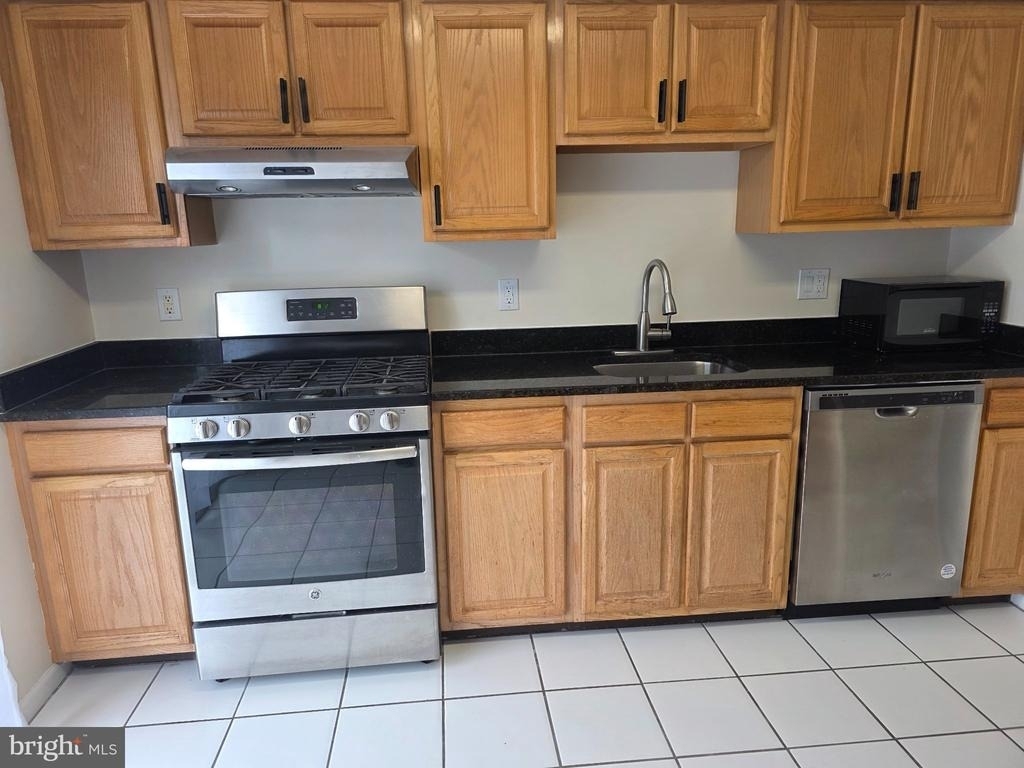2608 Stokes Road - Photo 9
