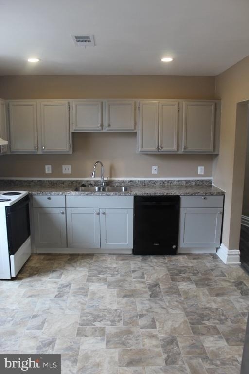 60 E Washington Street - Photo 2