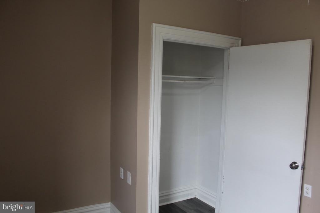 60 E Washington Street - Photo 15