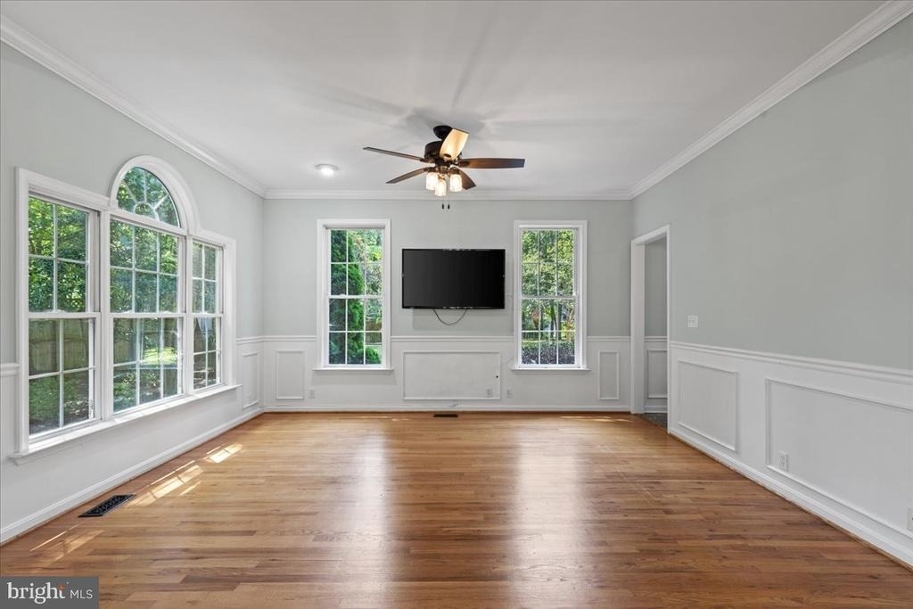 28920 Livingston Drive - Photo 20