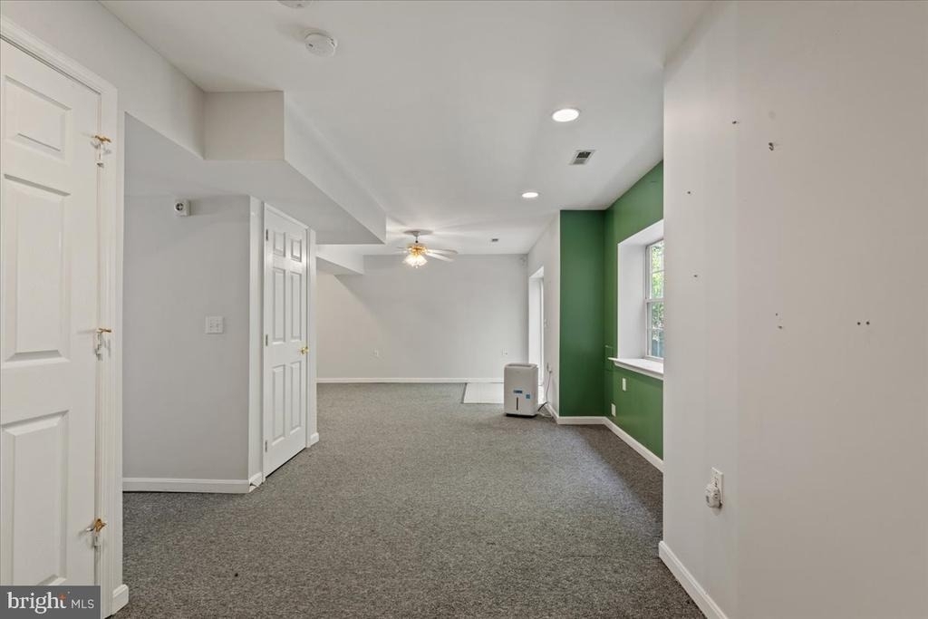 28920 Livingston Drive - Photo 40