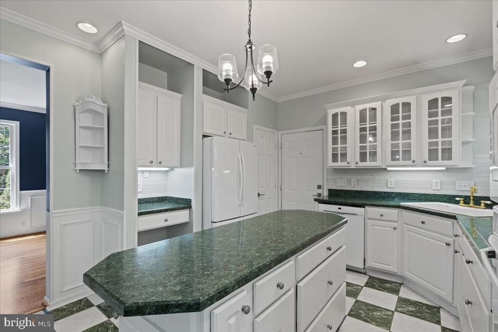 28920 Livingston Drive - Photo 13