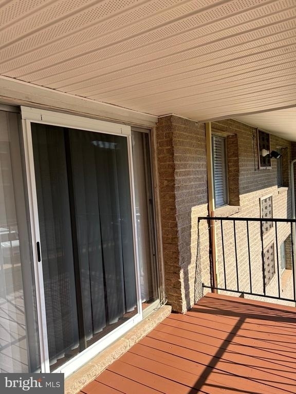 5402 85th Avenue - Photo 5