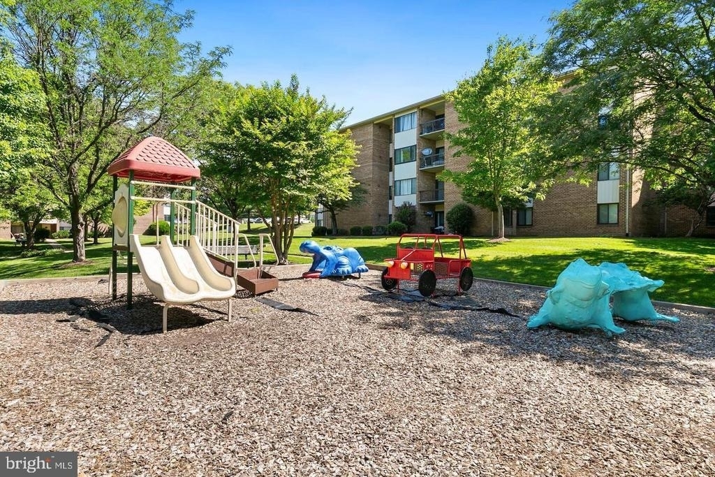 11226 Cherry Hill Road - Photo 15