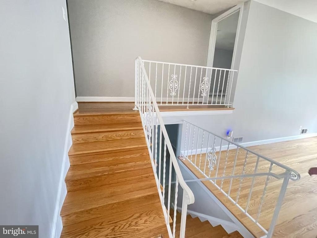7325 Radcliffe Drive - Photo 32
