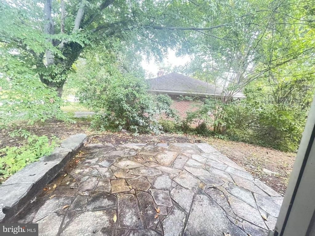 7325 Radcliffe Drive - Photo 25