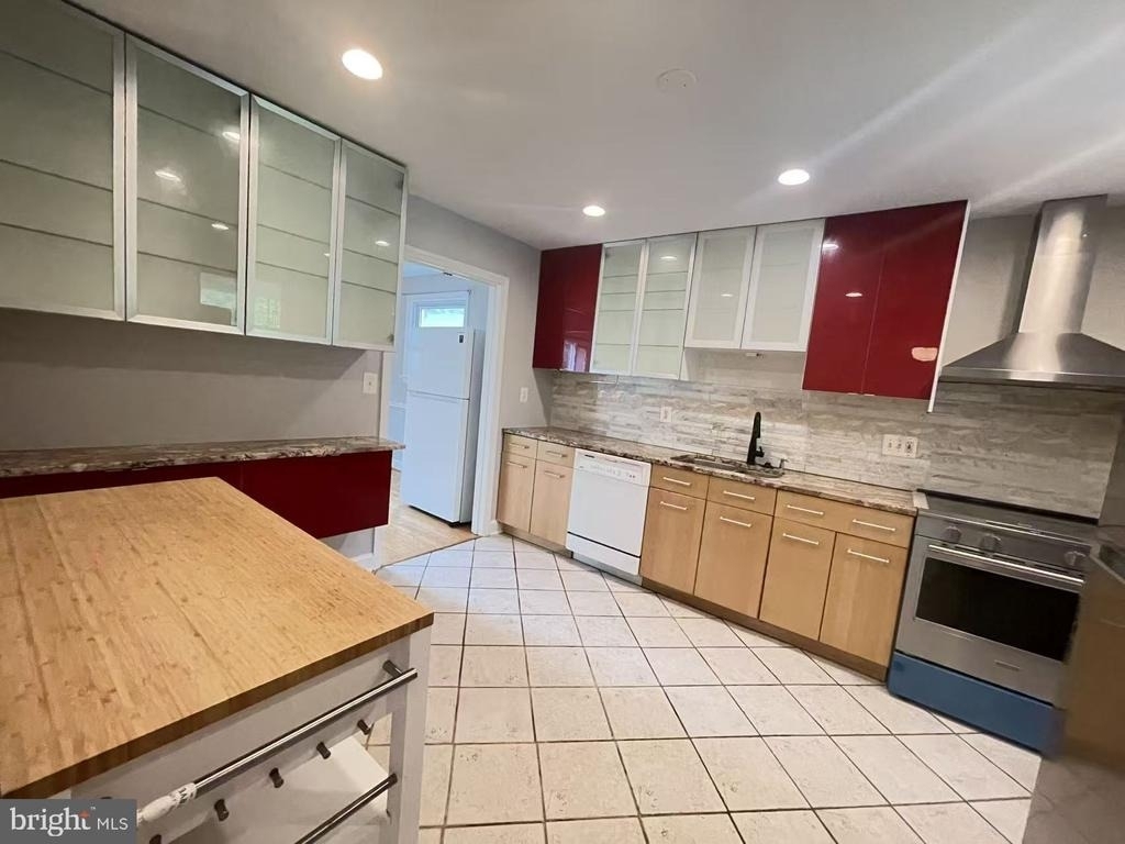 7325 Radcliffe Drive - Photo 21
