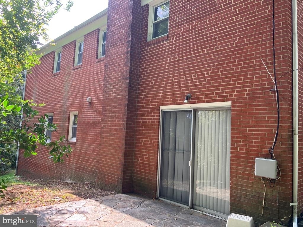 7325 Radcliffe Drive - Photo 7