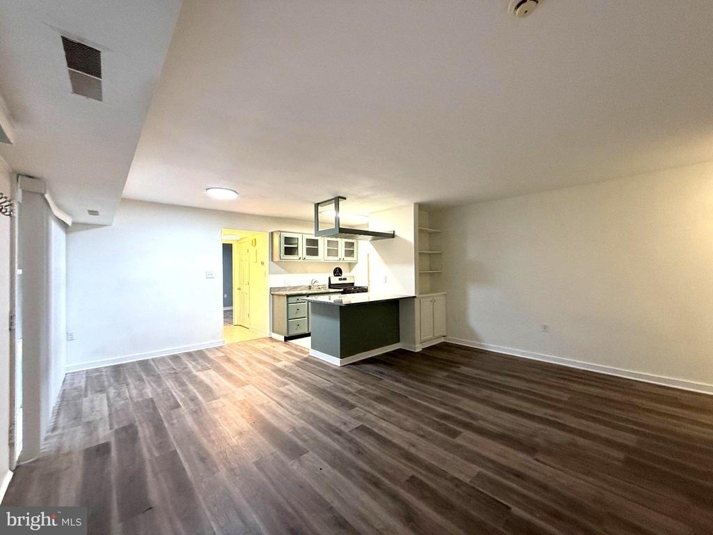 3419 W University Boulevard W - Photo 1