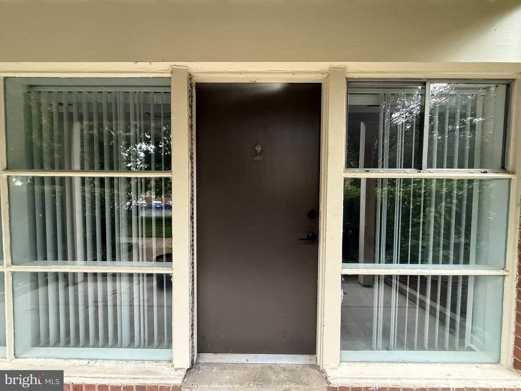 3419 W University Boulevard W - Photo 0