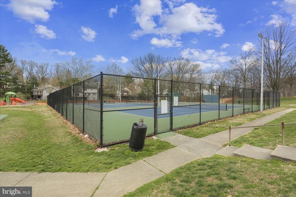 820 Quince Orchard Boulevard - Photo 20