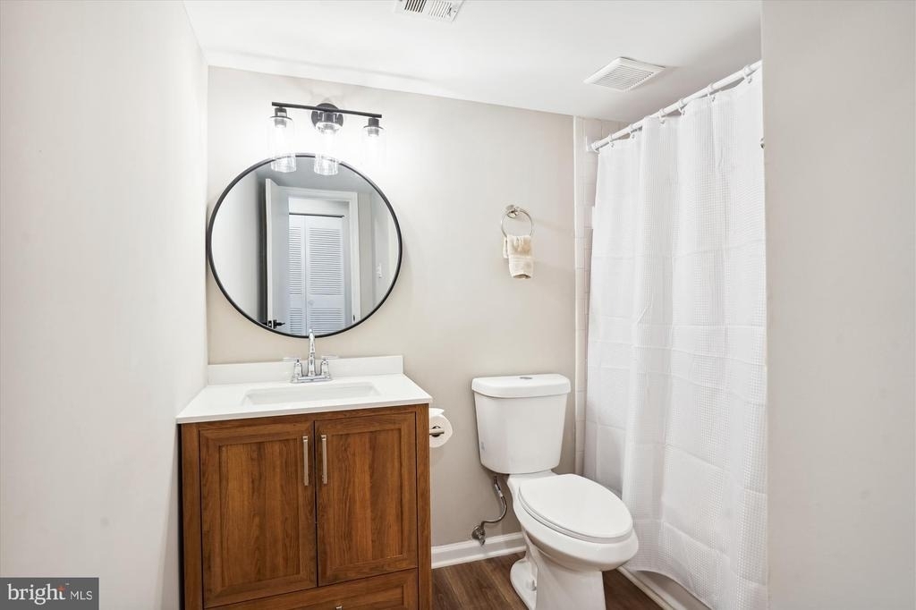 820 Quince Orchard Boulevard - Photo 10
