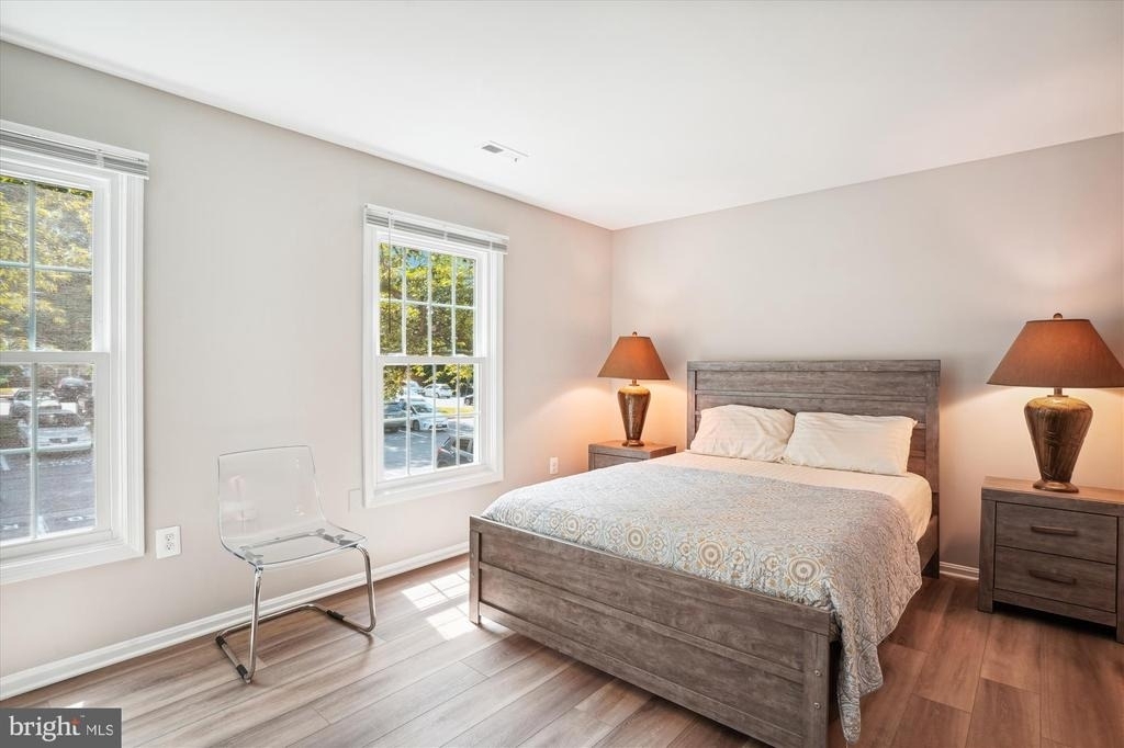 820 Quince Orchard Boulevard - Photo 8