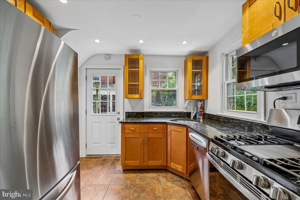 406 Mississippi Avenue - Photo 9