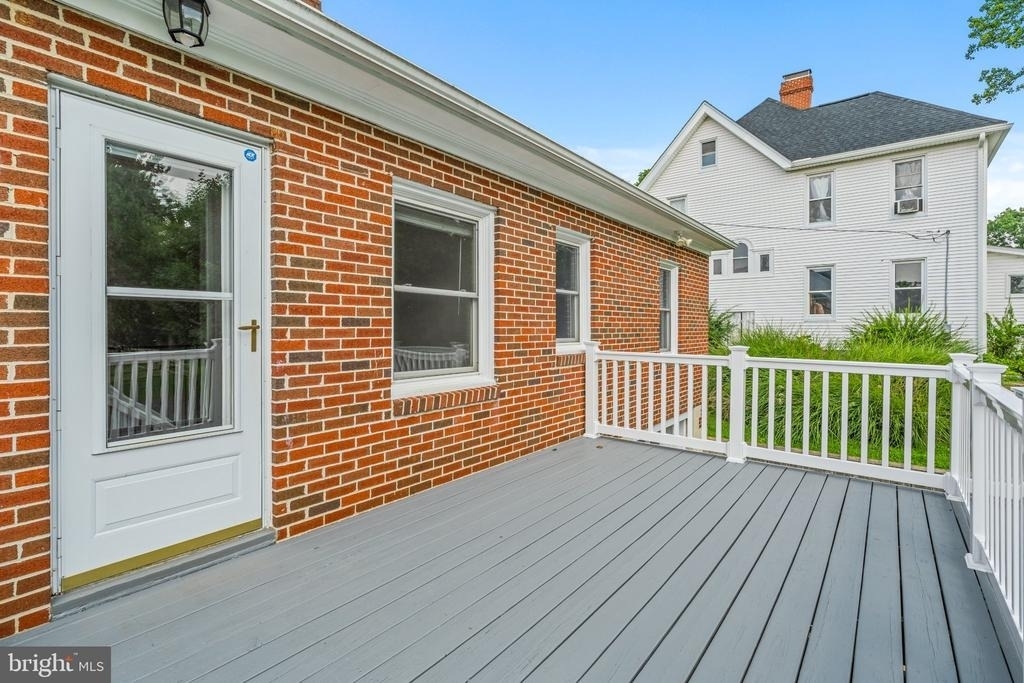 708 E Main Street - Photo 32