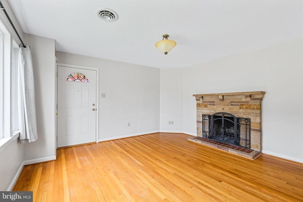 708 E Main Street - Photo 2