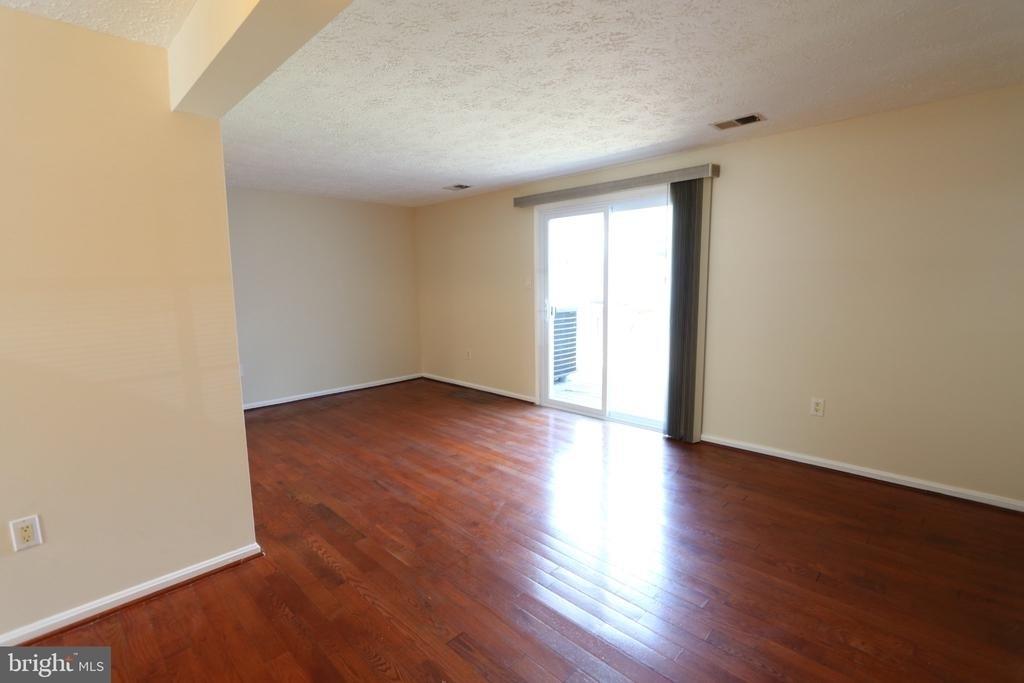 2086 Tanglewood Drive - Photo 4