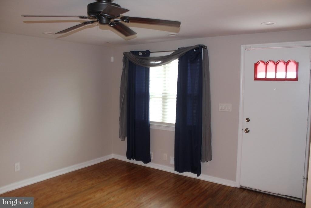 1807 Merritt Boulevard - Photo 1