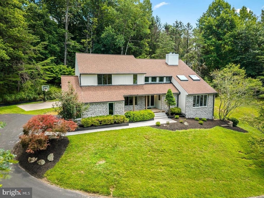 2318 Shaded Brook Drive - Photo 0