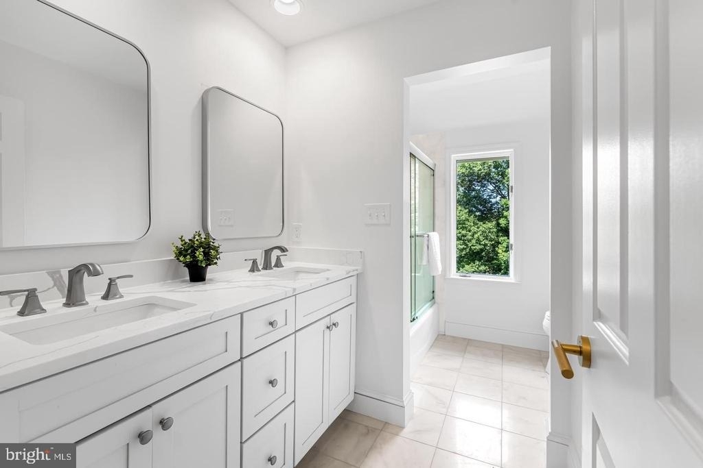 2318 Shaded Brook Drive - Photo 47