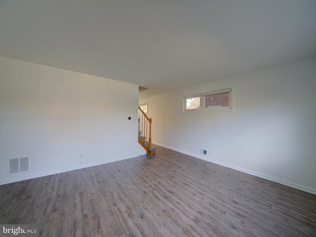 5113 Meridy Avenue - Photo 5