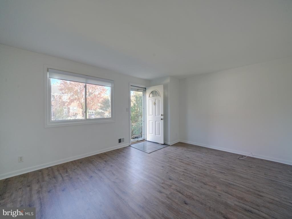 5113 Meridy Avenue - Photo 3