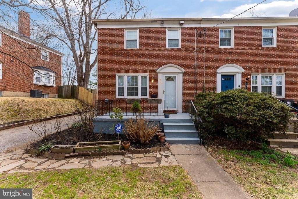 633 Walker Avenue - Photo 1