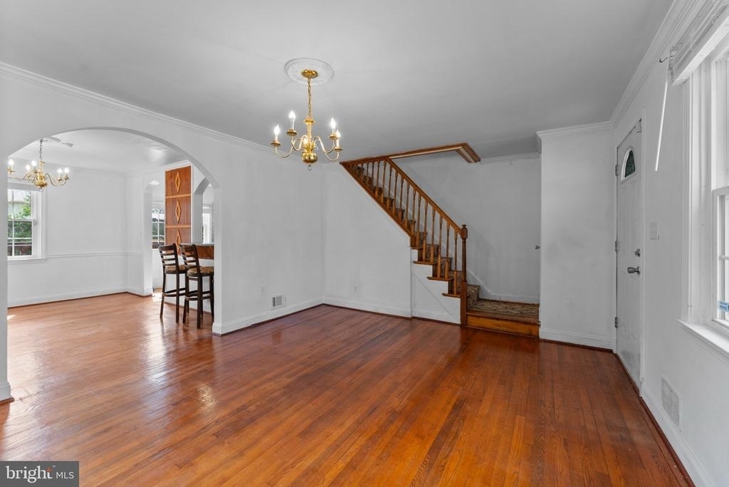 633 Walker Avenue - Photo 3