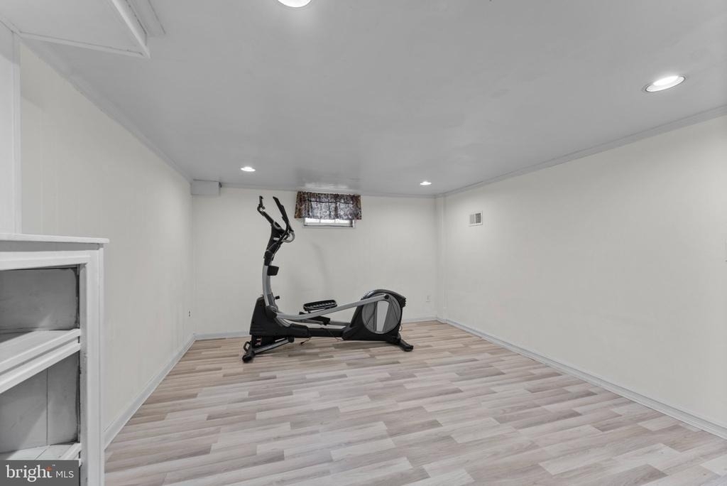 633 Walker Avenue - Photo 24