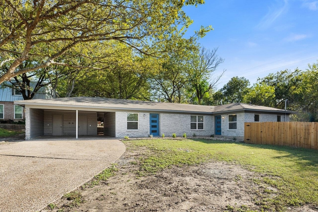 2303 Metcalfe Rd - Photo 0