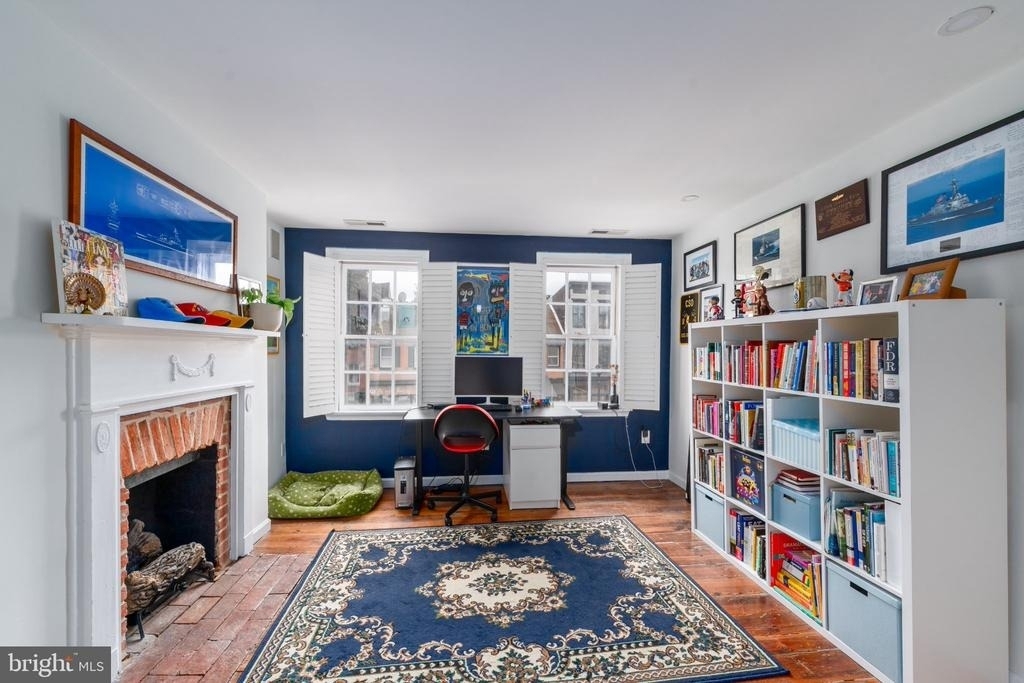 1005 Light Street - Photo 16