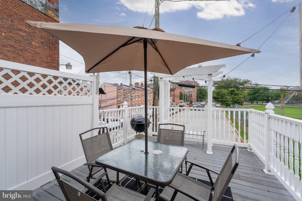 1005 Light Street - Photo 13