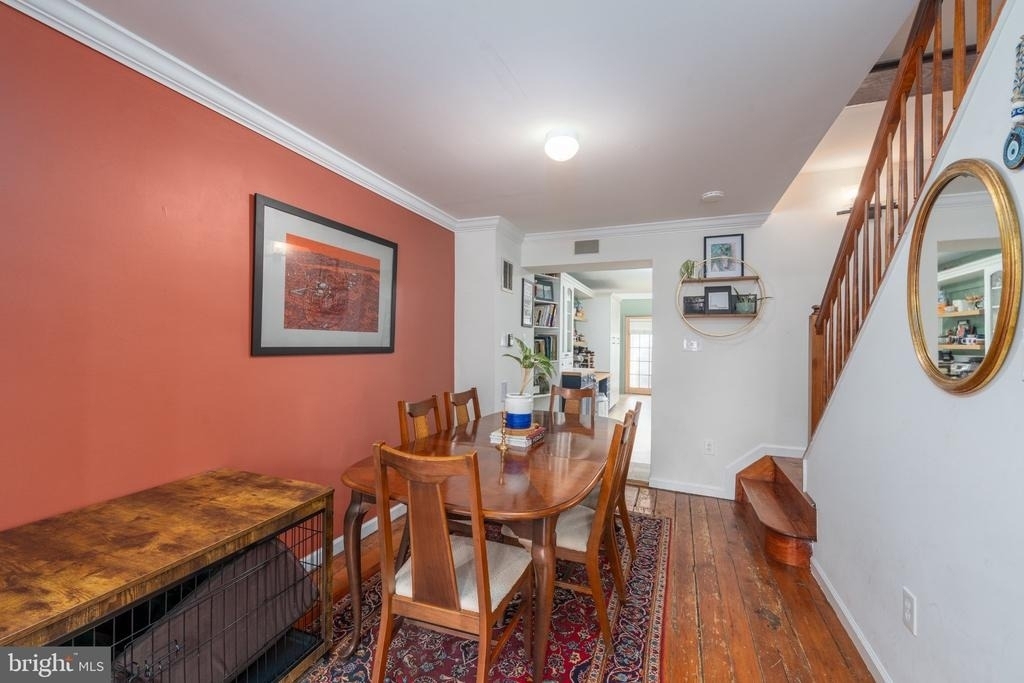 1005 Light Street - Photo 5