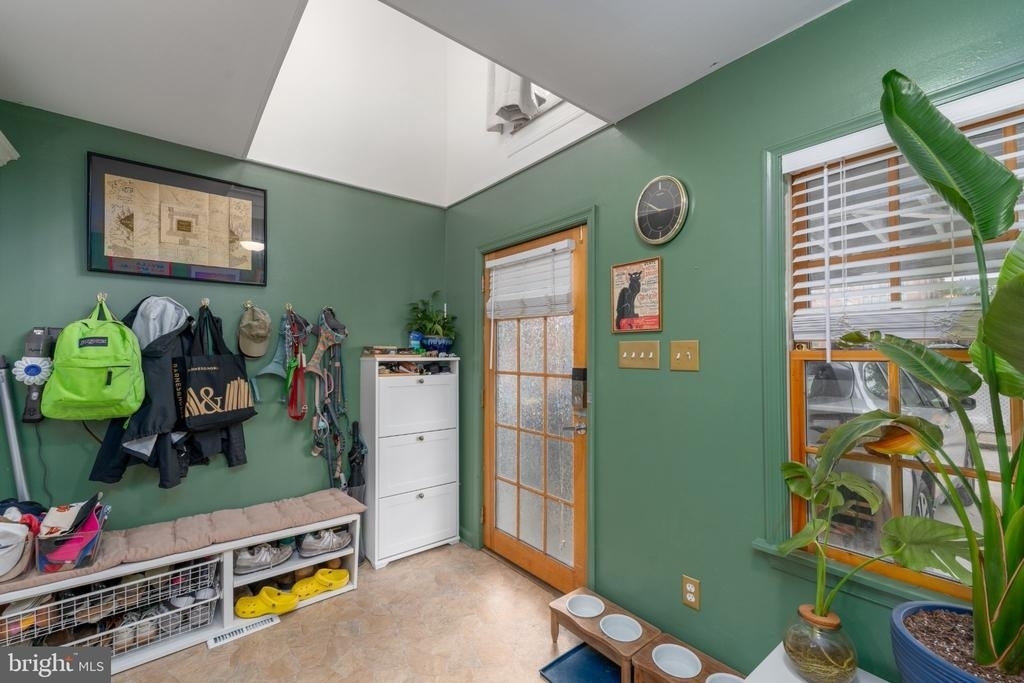 1005 Light Street - Photo 12