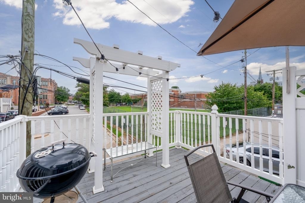 1005 Light Street - Photo 14