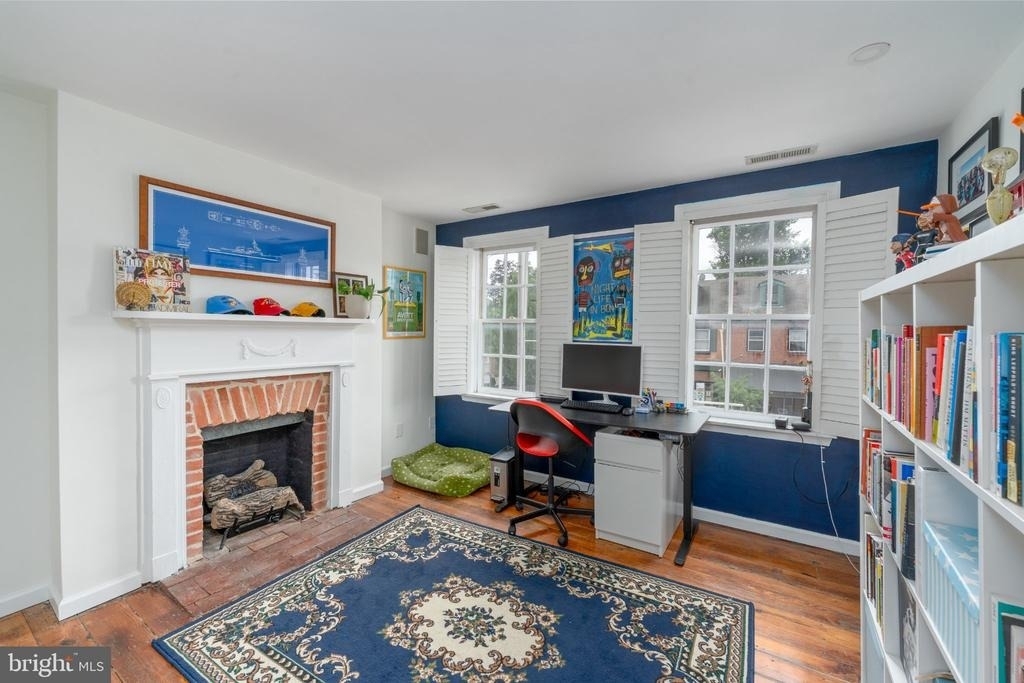 1005 Light Street - Photo 17