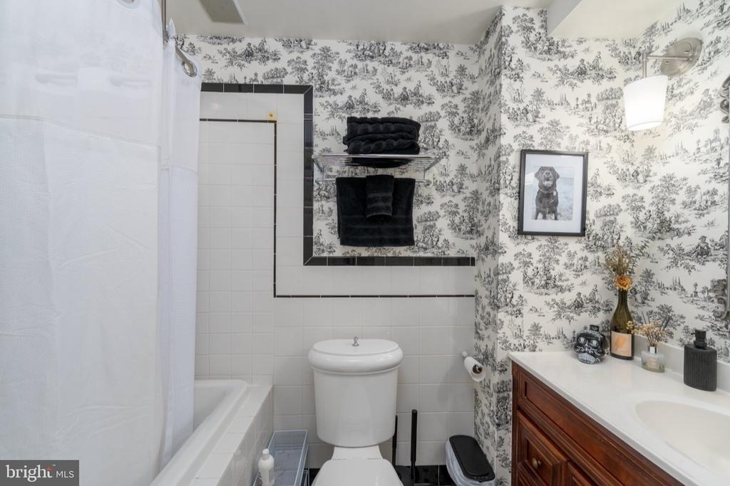 1005 Light Street - Photo 19