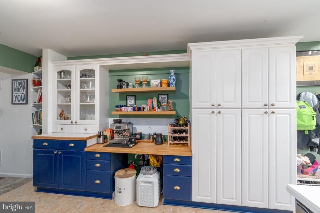 1005 Light Street - Photo 10