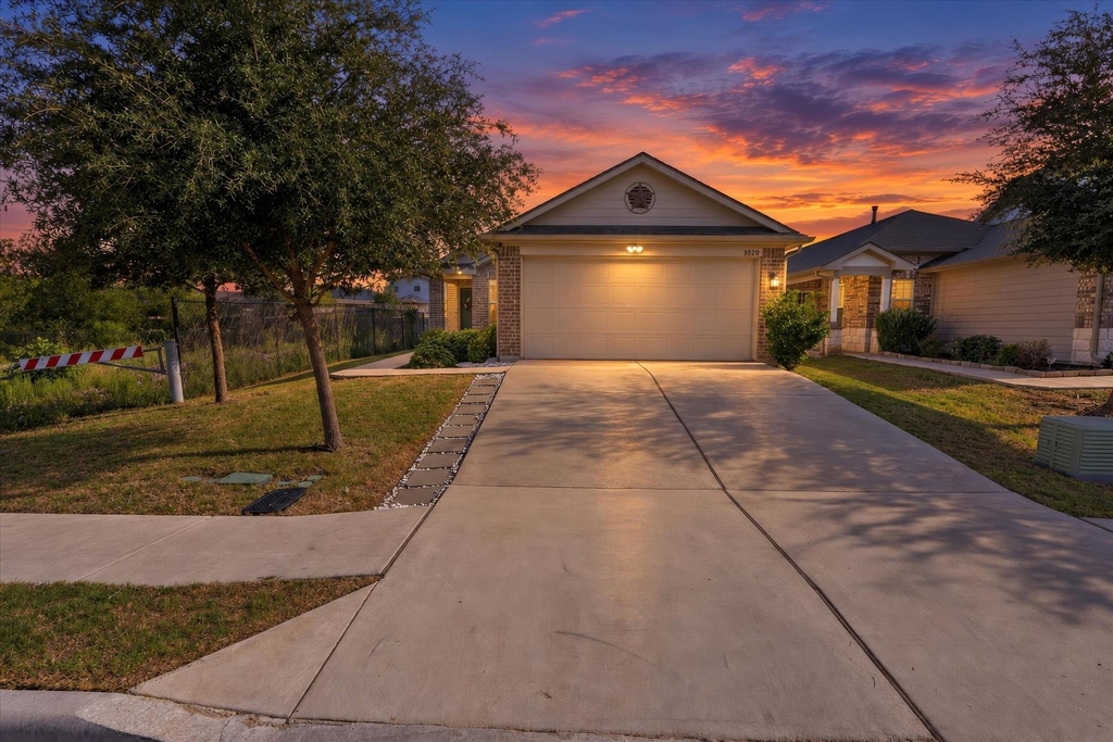 3520 Kotche St - Photo 0