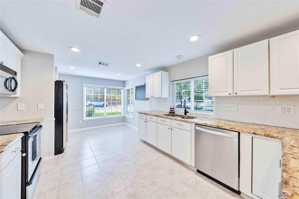 2608 Chowan Way - Photo 4
