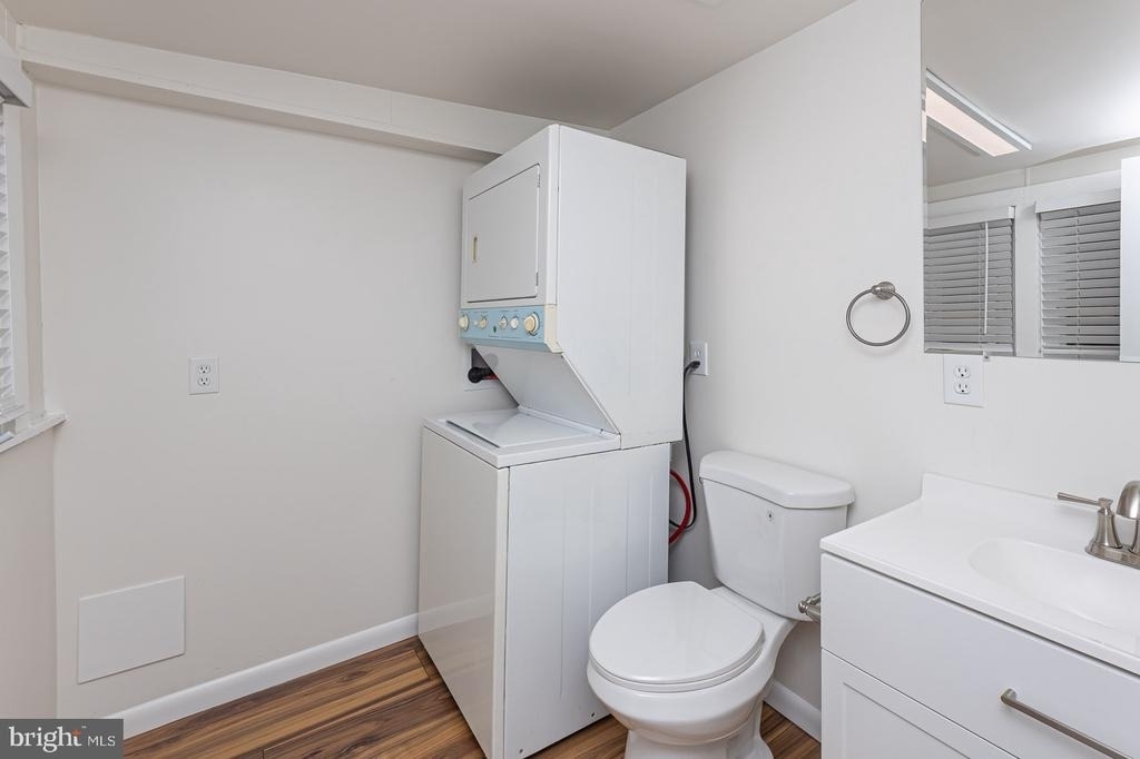 416 E Cross Street - Photo 20