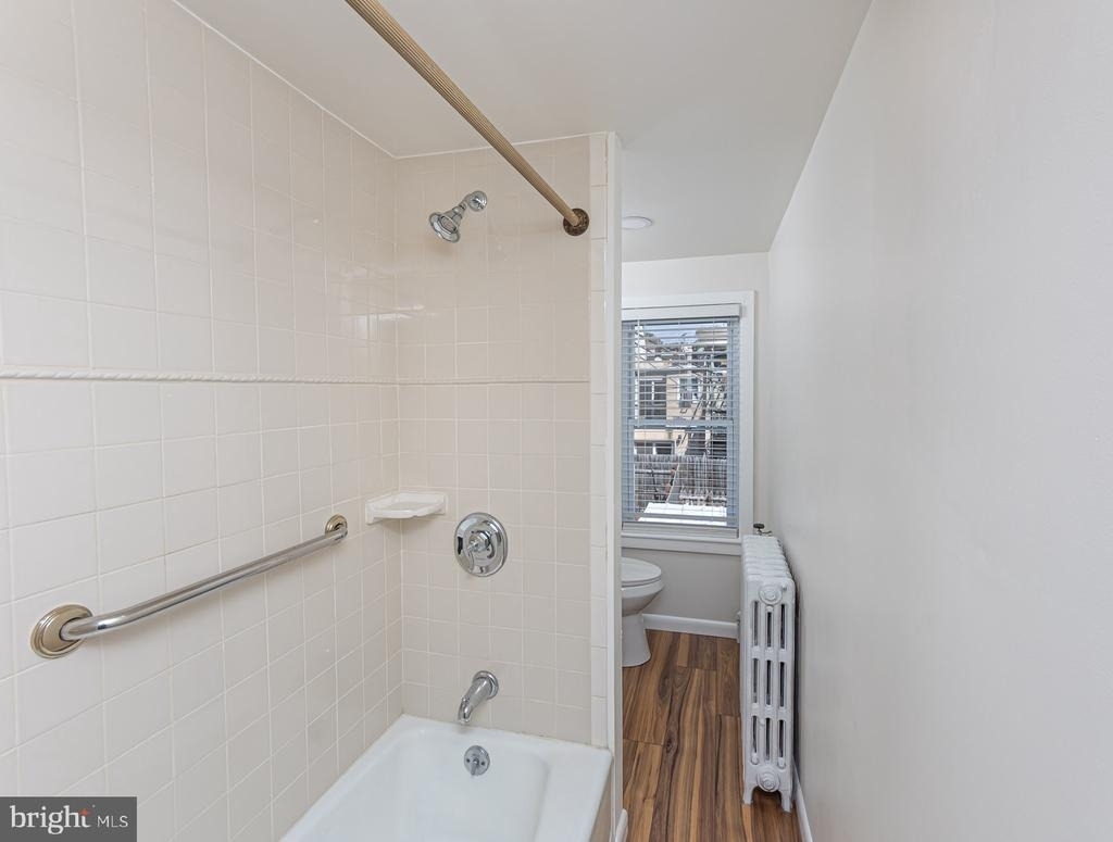 416 E Cross Street - Photo 28